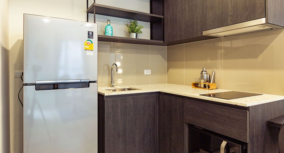 For sale 2 bed condo in Huai Khwang, Bangkok