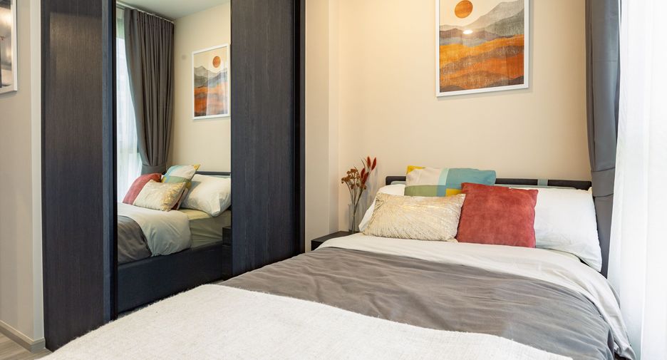 For sale 2 bed condo in Huai Khwang, Bangkok