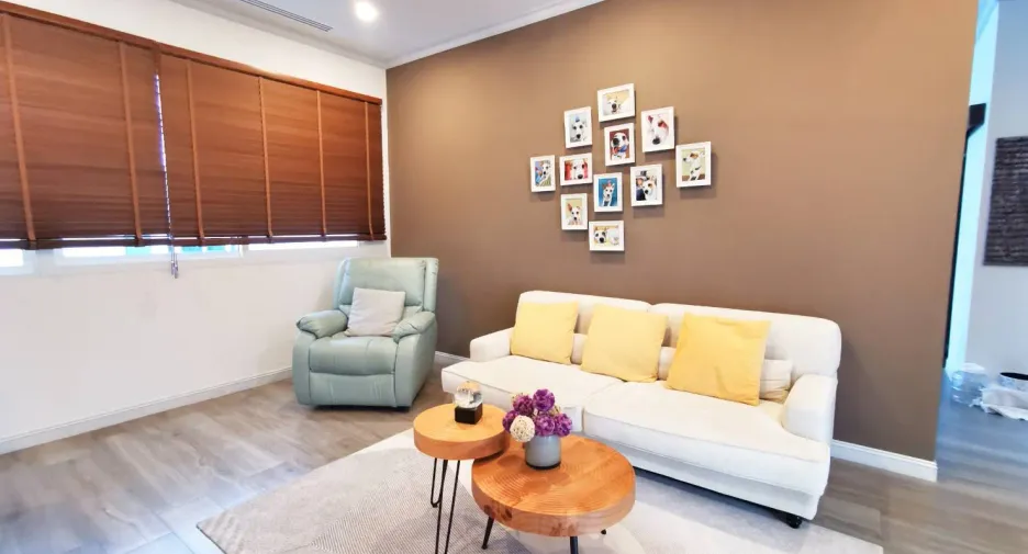 For sale 6 Beds villa in Cha Am, Phetchaburi