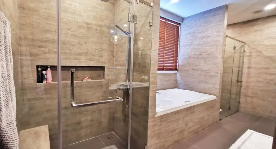 For sale 6 Beds villa in Cha Am, Phetchaburi