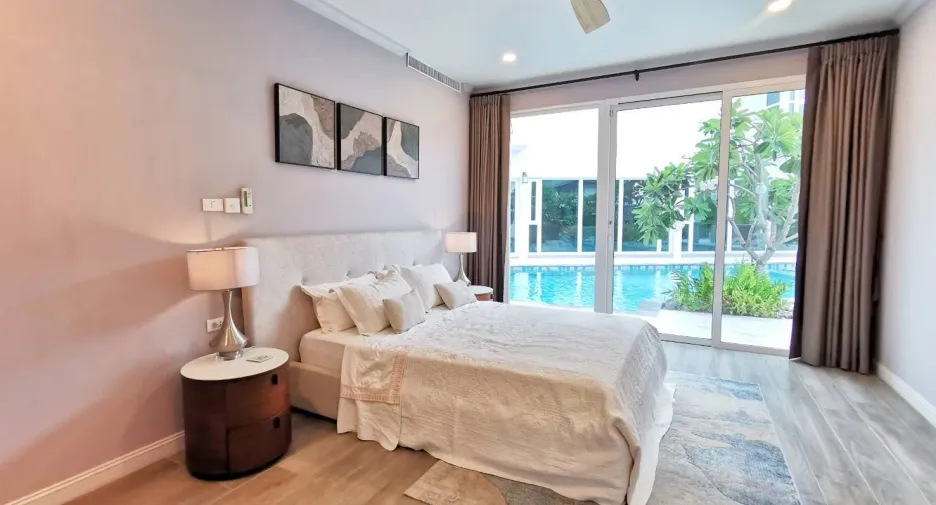 For sale 6 Beds villa in Cha Am, Phetchaburi