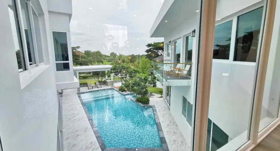 For sale 6 Beds villa in Cha Am, Phetchaburi