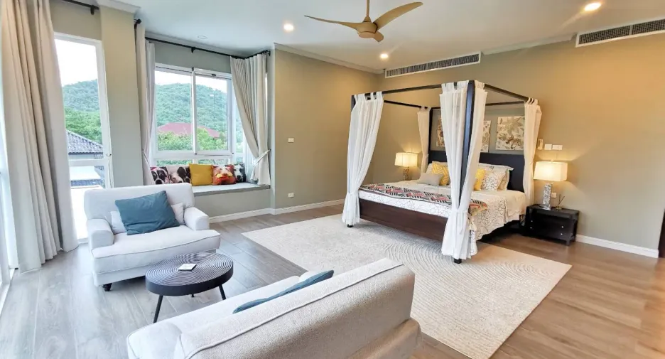 For sale 6 Beds villa in Cha Am, Phetchaburi