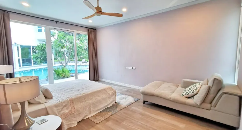 For sale 6 Beds villa in Cha Am, Phetchaburi