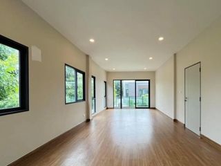 For sale 4 Beds house in Bang Na, Bangkok