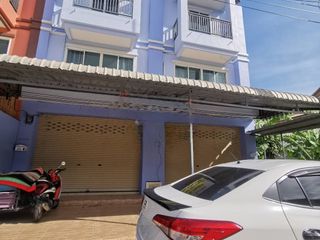 For sale 3 bed townhouse in Hua Hin, Prachuap Khiri Khan