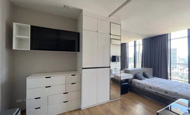 For rent studio condo in Khlong Toei, Bangkok