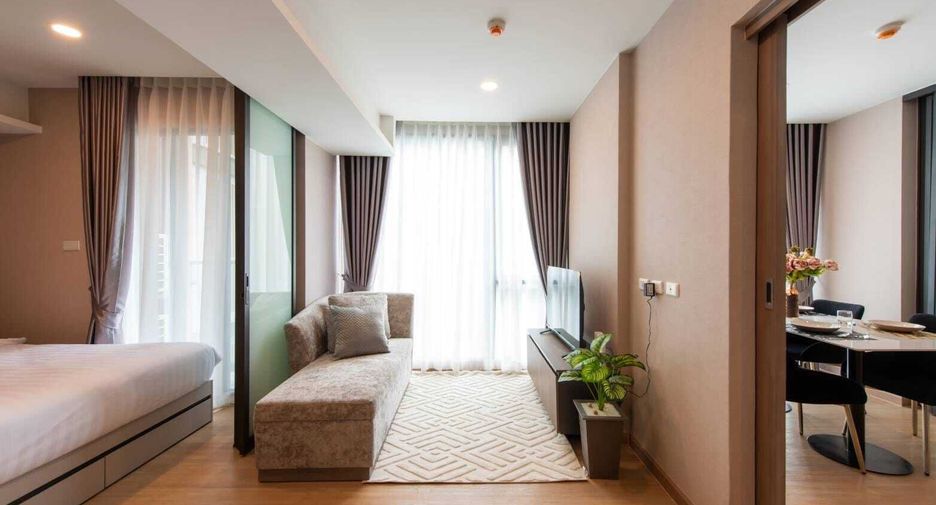 For rent 2 bed condo in Huai Khwang, Bangkok