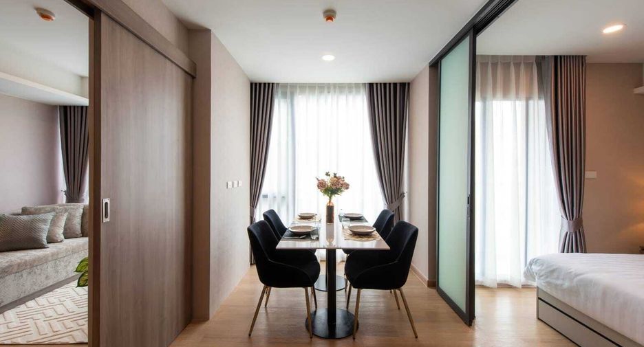 For rent 2 bed condo in Huai Khwang, Bangkok