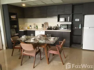 For sale 2 bed condo in Watthana, Bangkok
