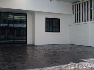For sale 2 bed townhouse in Bueng Kum, Bangkok