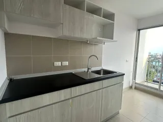 For sale 2 bed condo in Chom Thong, Bangkok