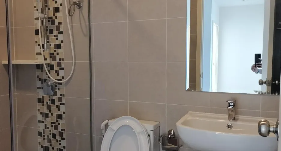 For sale 2 Beds condo in Chom Thong, Bangkok