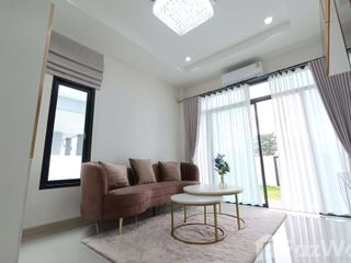 For sale 4 Beds house in Mueang Nakhon Pathom, Nakhon Pathom