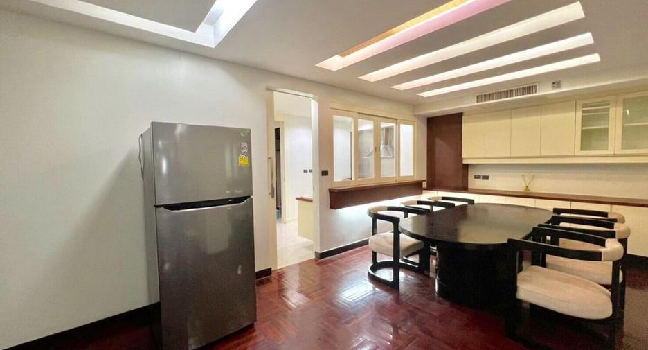 For rent 4 Beds condo in Khlong Toei, Bangkok