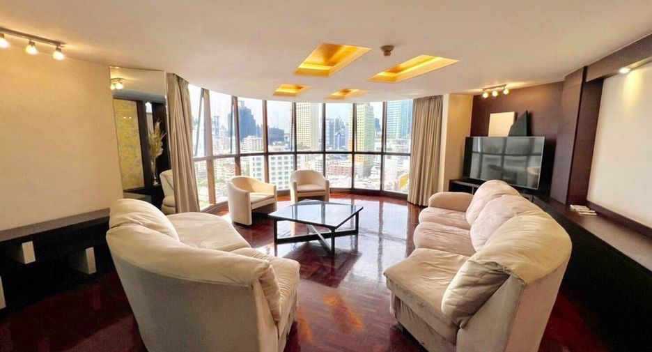 For rent 4 Beds condo in Khlong Toei, Bangkok