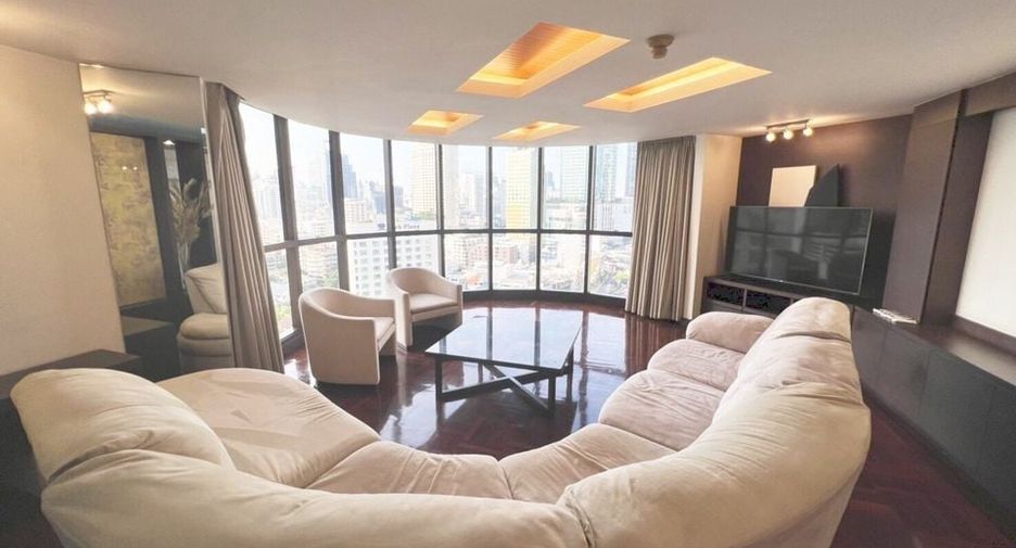 For rent 4 Beds condo in Khlong Toei, Bangkok