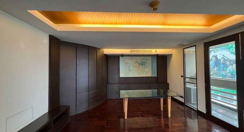 For rent 4 Beds condo in Khlong Toei, Bangkok
