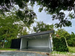 For sale 4 bed villa in Mueang Lamphun, Lamphun