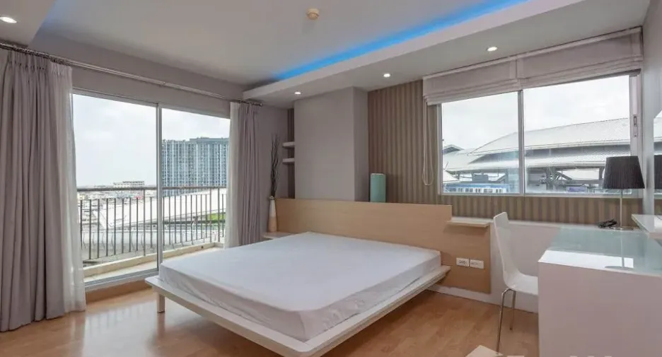 For sale 2 Beds condo in Bangkok Yai, Bangkok
