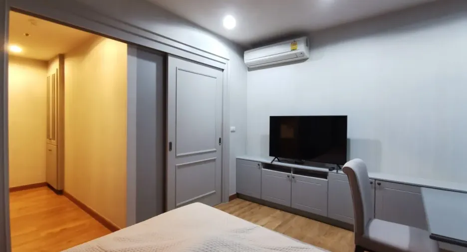 For rent 1 bed condo in Phaya Thai, Bangkok