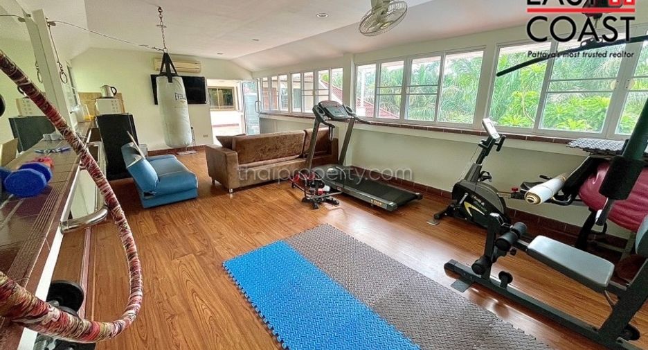 For sale 6 bed house in Bang Lamung, Chonburi
