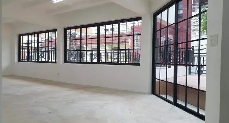 For rent and for sale office in Bang Na, Bangkok