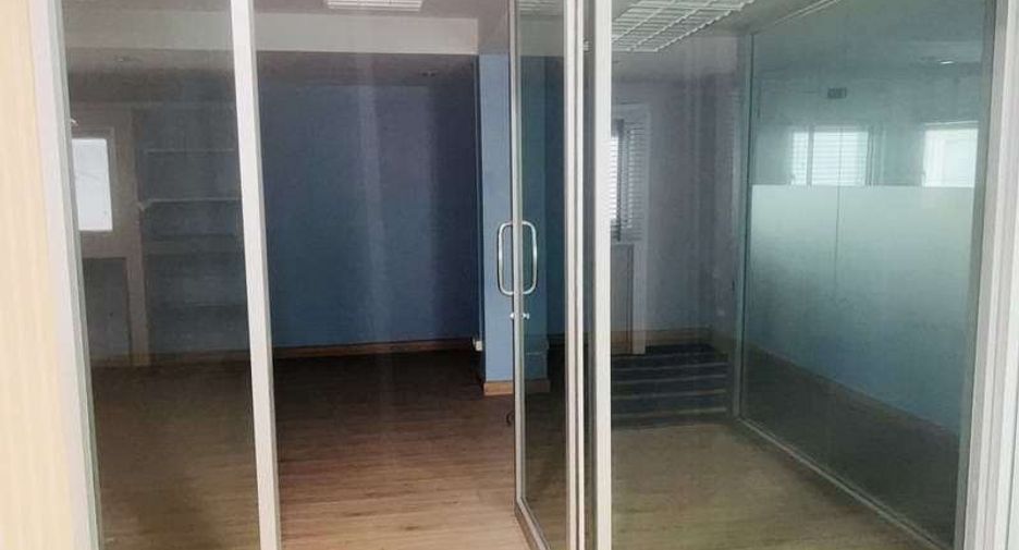For sale 1 bed office in Huai Khwang, Bangkok