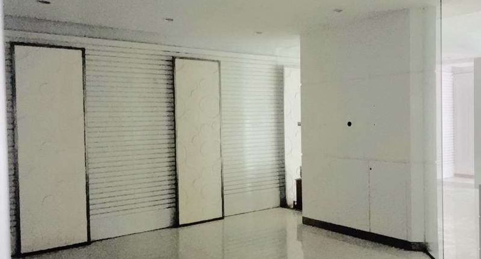 For sale 1 bed office in Huai Khwang, Bangkok