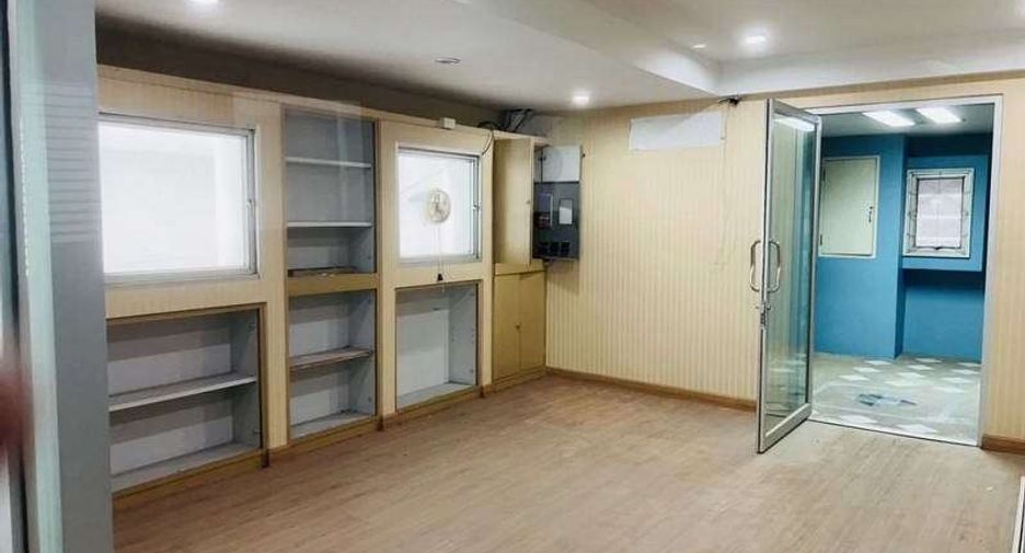 For sale 1 bed office in Huai Khwang, Bangkok
