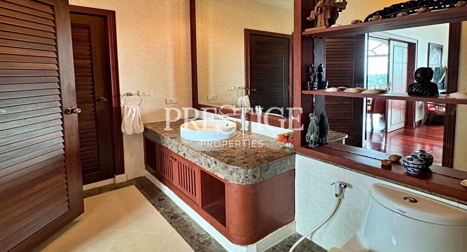 Casa en venta de 4 habitaciones en Bang Lamung, Chonburi