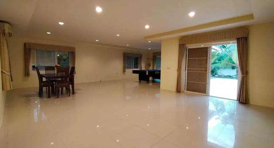 For rent 3 Beds villa in Nong Han, Udon Thani
