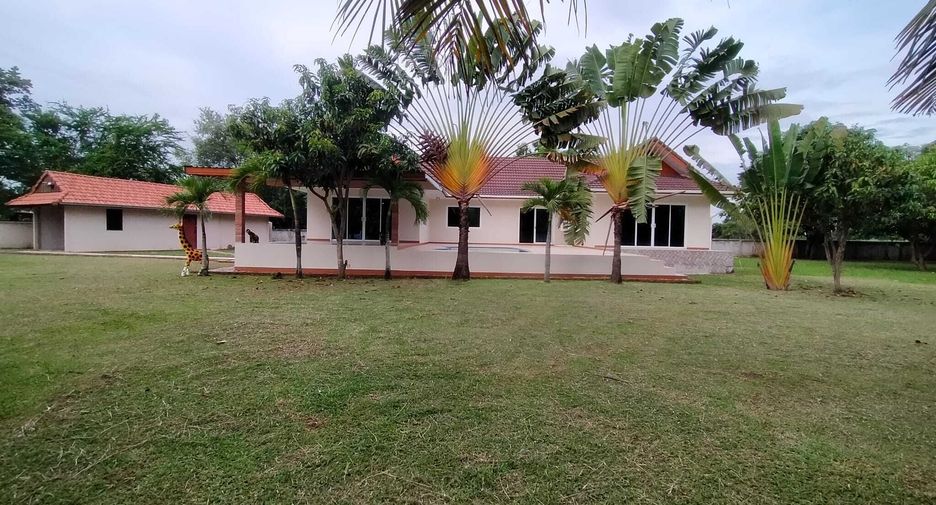 For rent 3 Beds villa in Nong Han, Udon Thani