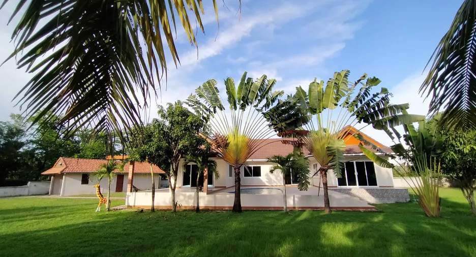 For rent 3 Beds villa in Nong Han, Udon Thani