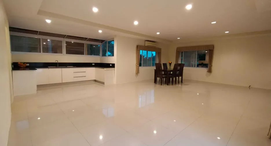For rent 3 Beds villa in Nong Han, Udon Thani