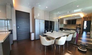 For sale 2 bed condo in Huai Khwang, Bangkok