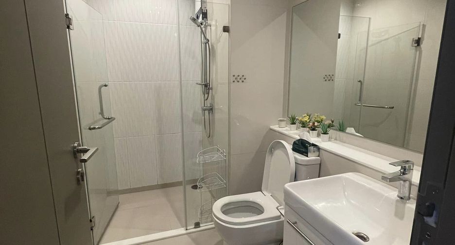 For rent 1 bed condo in Huai Khwang, Bangkok