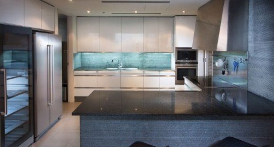 For rent and for sale 3 bedrooms condo in Sathon, Bangkok