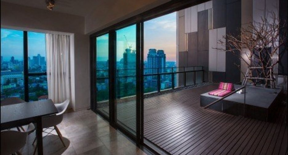 For rent and for sale 3 bedrooms condo in Sathon, Bangkok