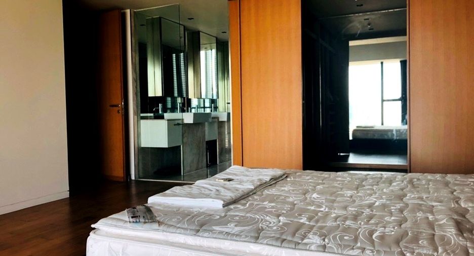 For rent and for sale 3 bedrooms condo in Sathon, Bangkok