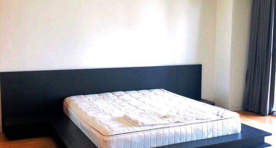 For rent and for sale 3 bedrooms condo in Sathon, Bangkok