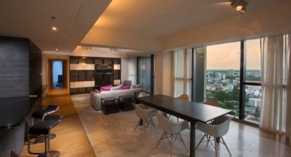 For rent and for sale 3 bedrooms condo in Sathon, Bangkok