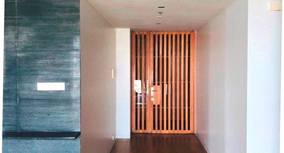 For rent and for sale 3 bedrooms condo in Sathon, Bangkok