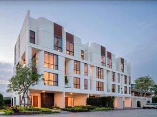 For sale 3 Beds house in Yan Nawa, Bangkok
