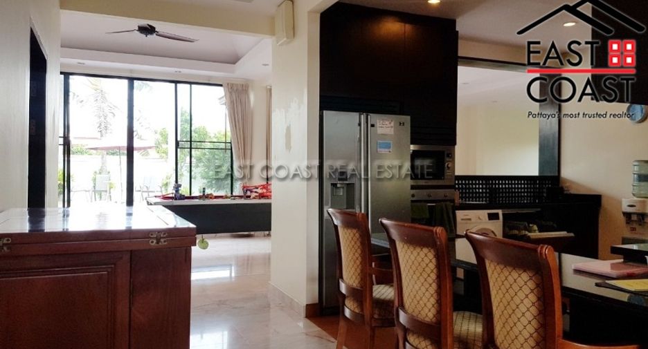 Casa en venta de 4 habitaciones en Bang Lamung, Chonburi