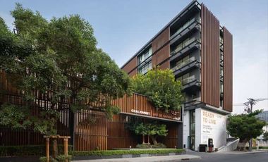 For sale 2 bed condo in Watthana, Bangkok