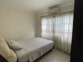 For sale 5 Beds house in Ratchathewi, Bangkok