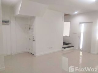 For sale 3 bed townhouse in Mueang Nakhon Si Thammarat, Nakhon Si Thammarat