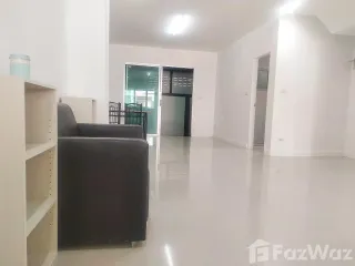 For sale 3 bed townhouse in Mueang Nakhon Si Thammarat, Nakhon Si Thammarat