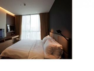 For rent 2 Beds condo in Khlong Toei, Bangkok